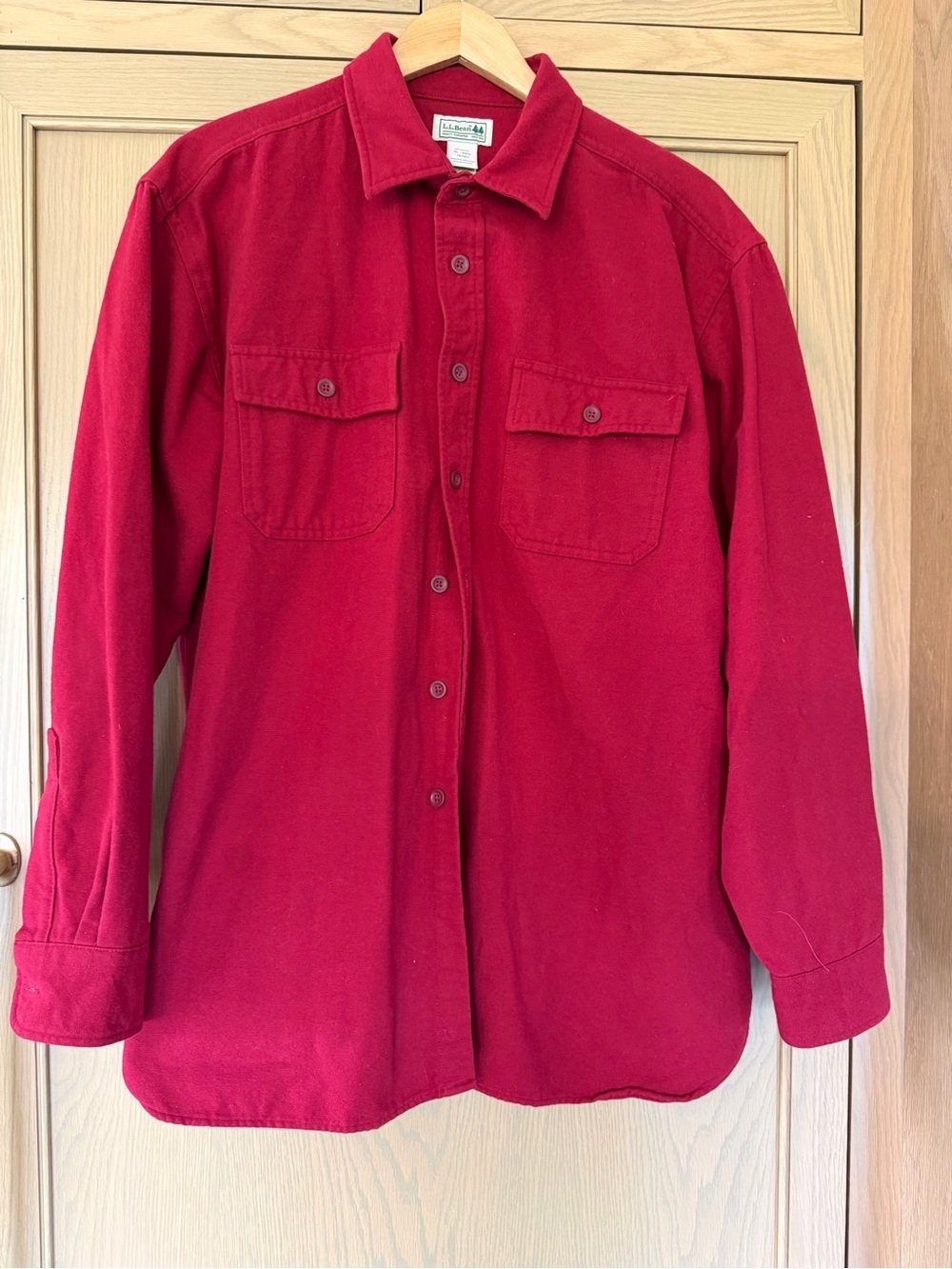Vintage L.L. Bean Men's Button-Down Shirt in Deep Red Cotton Flannel / XL Reg